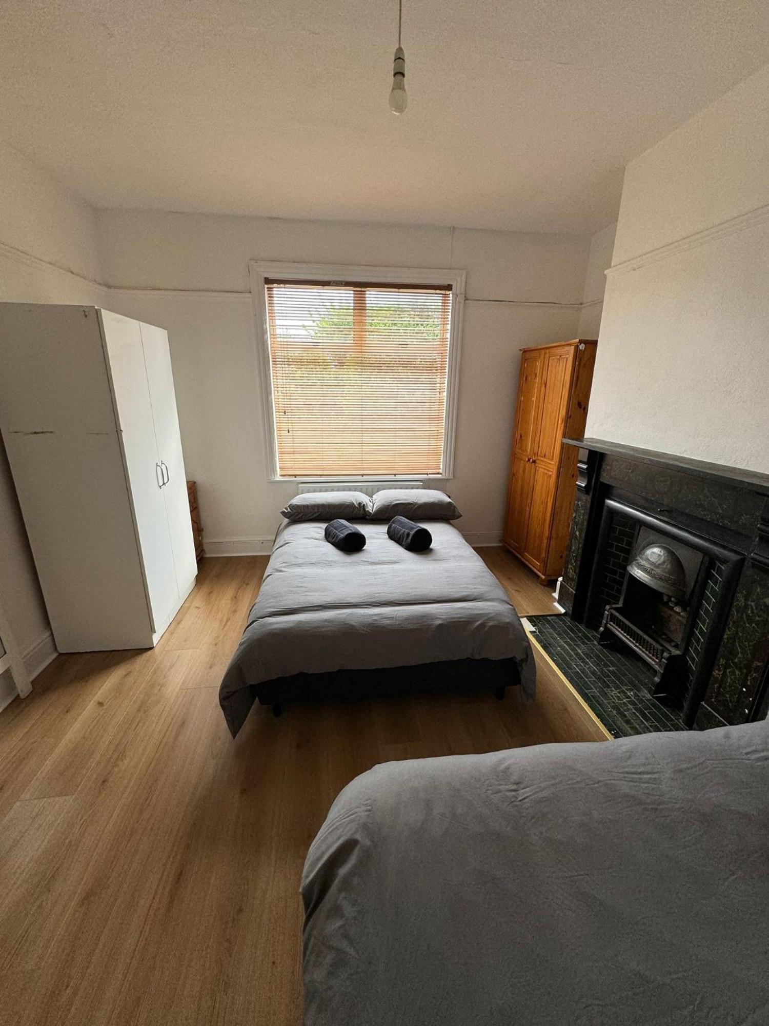Nice Triple Room At 2 Iveragh Rd-6 ダブリン エクステリア 写真